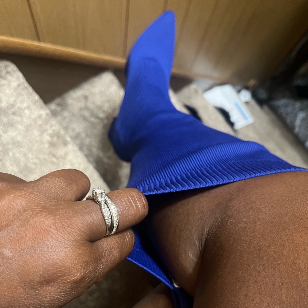 Size 10, cobalt blue 2” heel, pull on, stretch boot, large calf friendly!!!